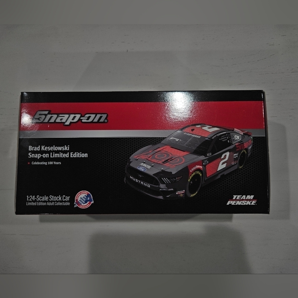 Brad Keselowski Kentucky Raced Version Snap-On 1/24 NASCAR Diecast Collectible - Picture 8 of 10